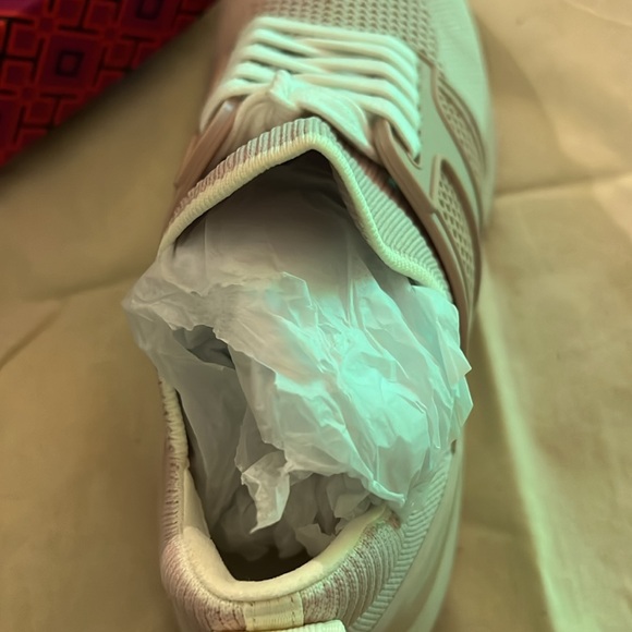 tory burch runner - Picture 6 of 6